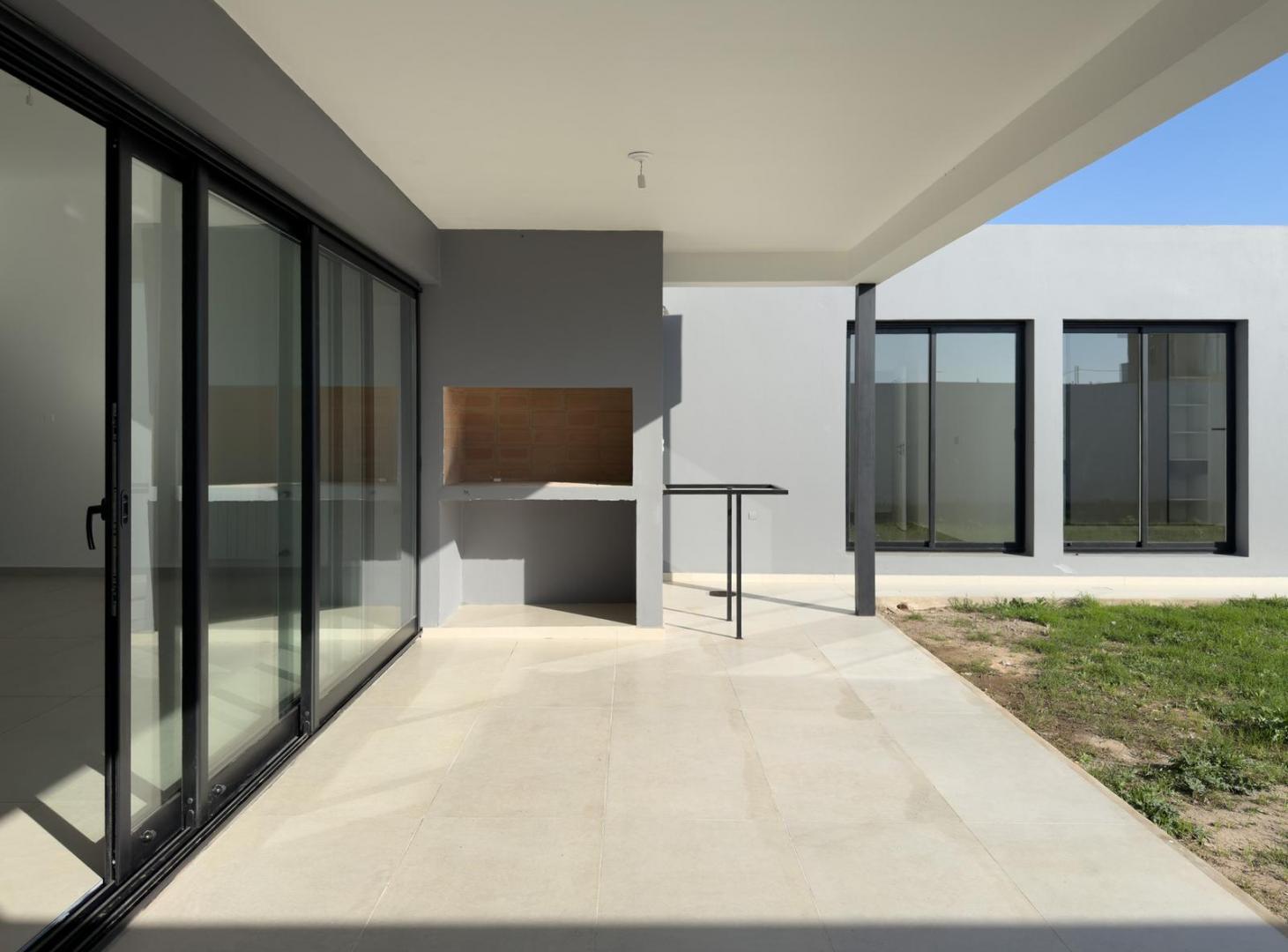 Foto de Casa en venta Pampas de Manantiales, toda PB, imagen 2