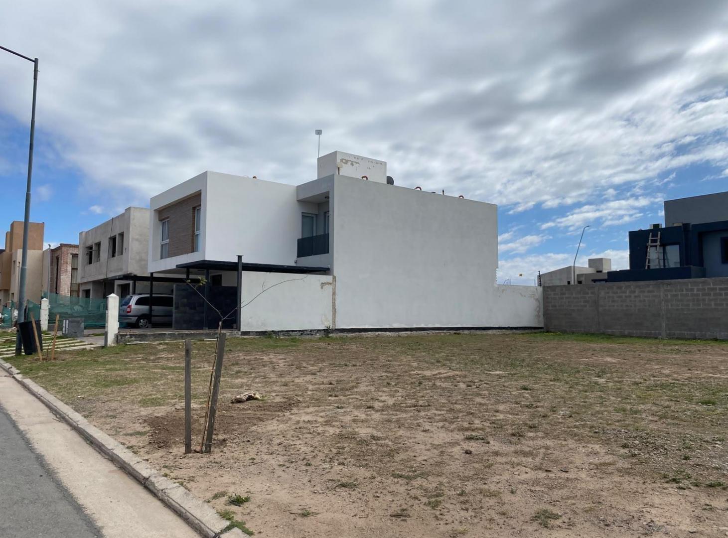 Foto de Venta de lote en Rincones de Manantiales, imagen 4