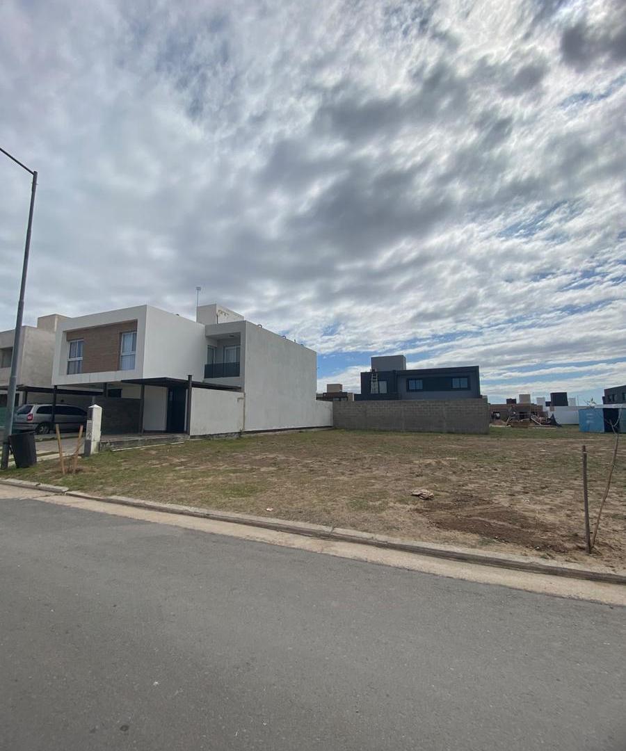 Foto de Venta de lote en Rincones de Manantiales, imagen 2
