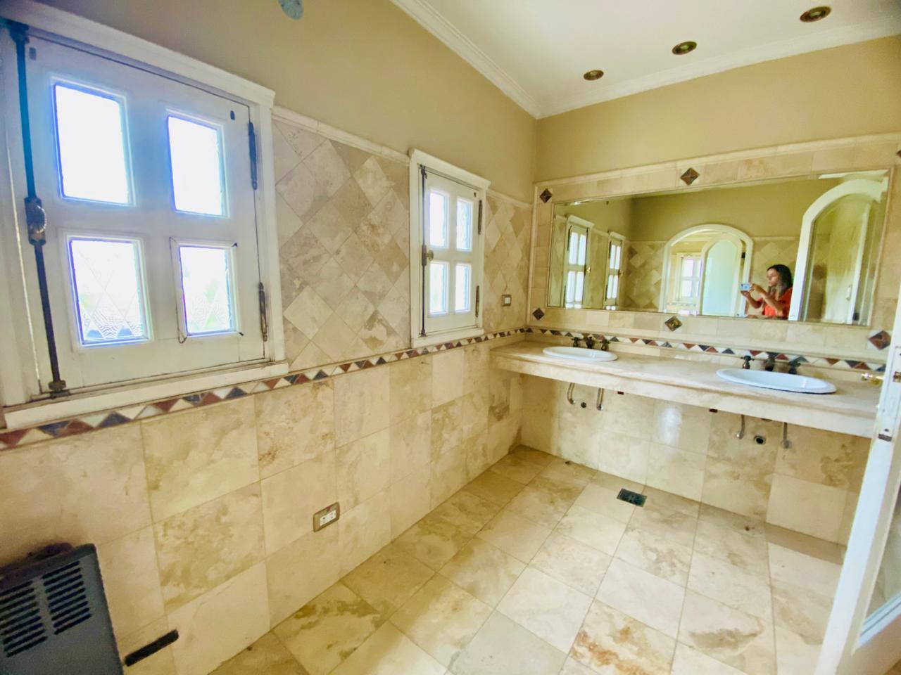 Foto de Casa excepcional con gran lote en Villa Belgrano, imagen 1