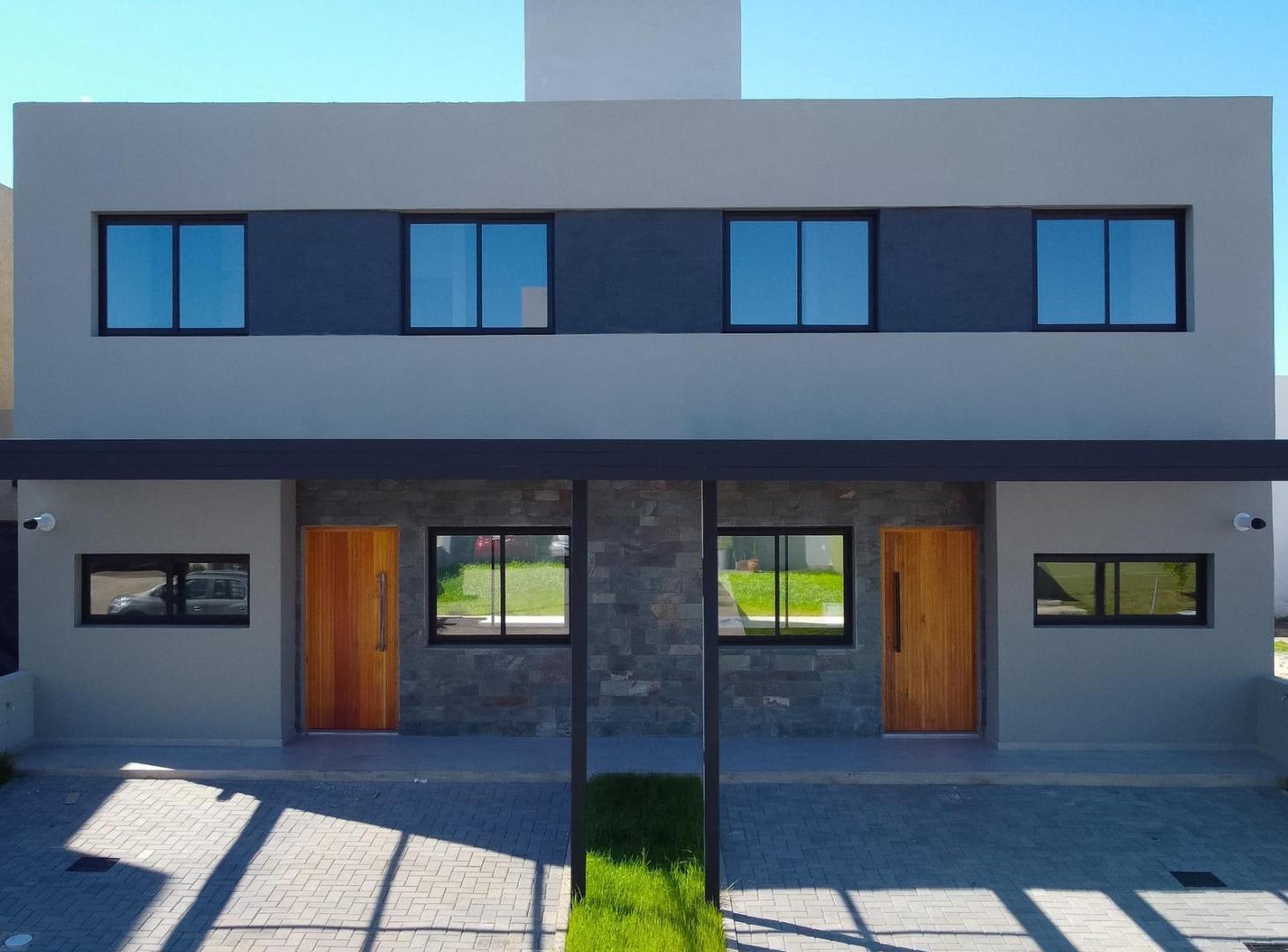 Foto de En Venta Duplex de 2 Dormitorios en Docta, imagen 1