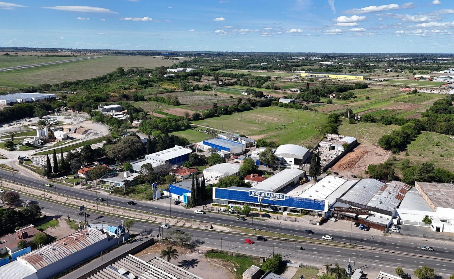 Foto de Terreno Lote Industrial en Venta a metros aeropuerto con Galpon, imagen 2