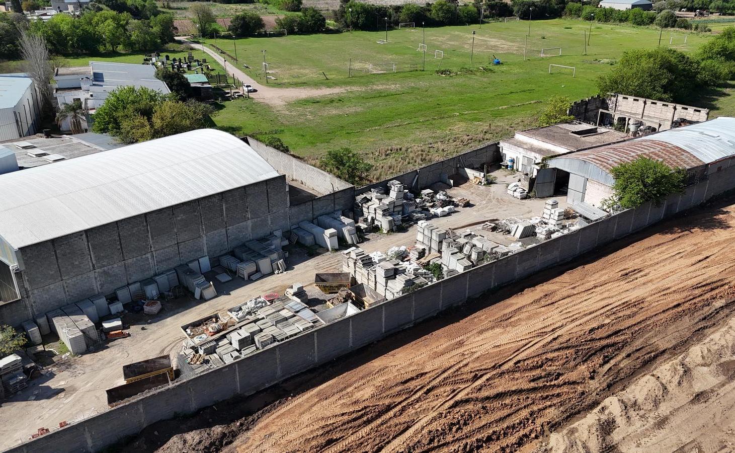 Foto de Terreno Lote Industrial en Venta a metros aeropuerto con Galpon, imagen 4