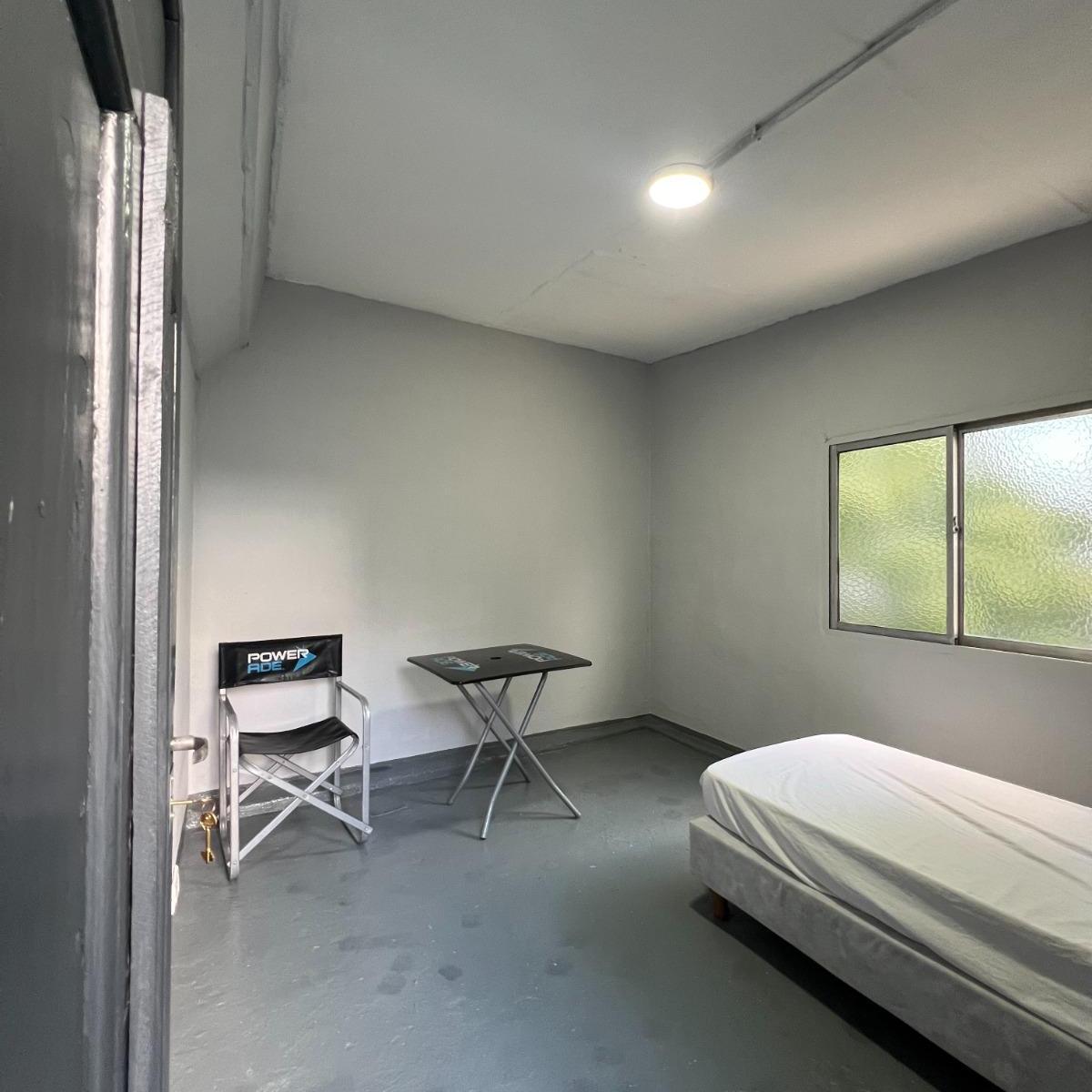 Oportunidad! Inmueble Comercial Locales + Viviendas/habitaciones Varias 1