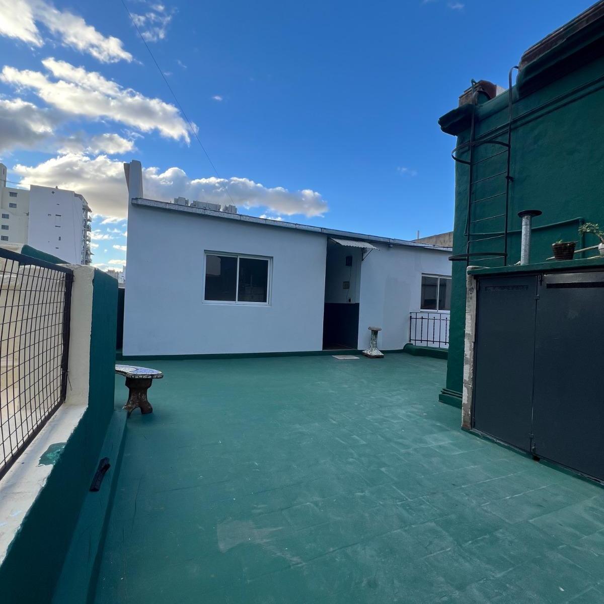 Oportunidad! Inmueble Comercial Locales + Viviendas/habitaciones Varias 5