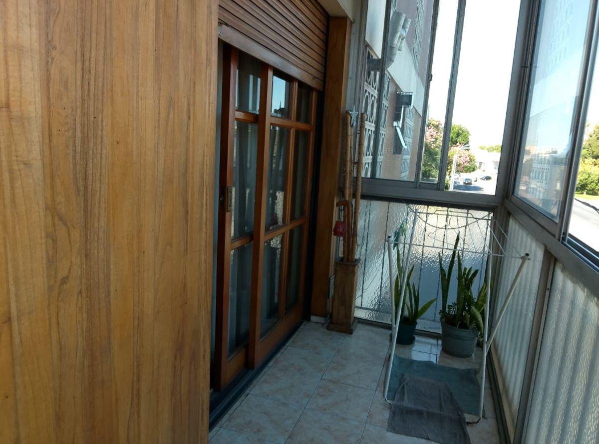 2 ambientes en Versalles, se escucha oferta razonable por permuta en Miramar