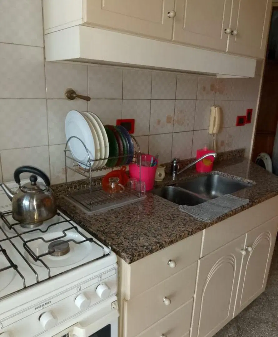 2 ambientes en Versalles, se escucha oferta razonable por permuta en Miramar 5