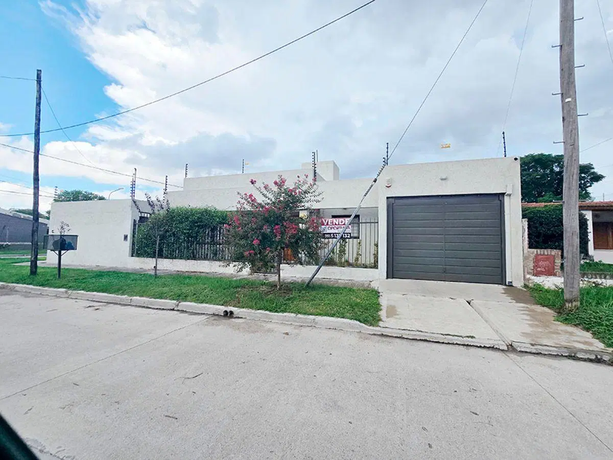En Venta Casa en Planta Baja 3D 2B Barrio La salle 1