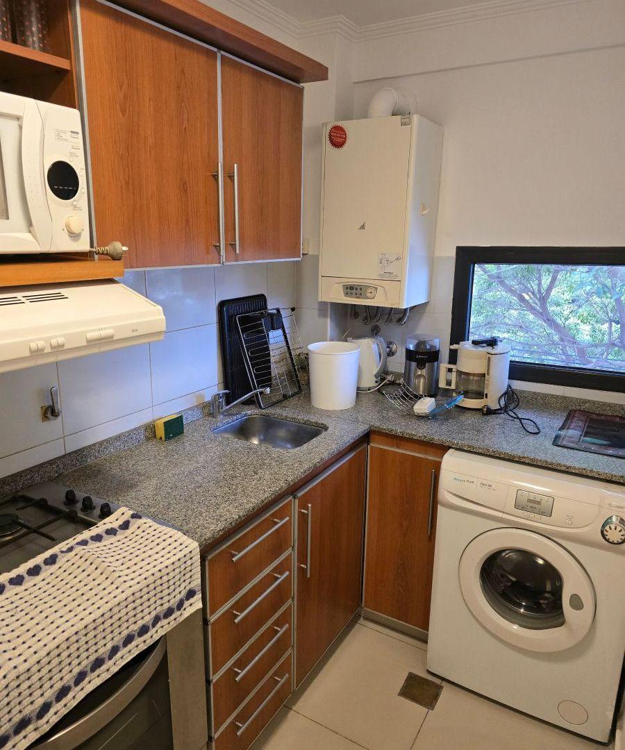 Foto de Departamento de 60 m² con 2 dormitorios en venta en General Paz, imagen 1