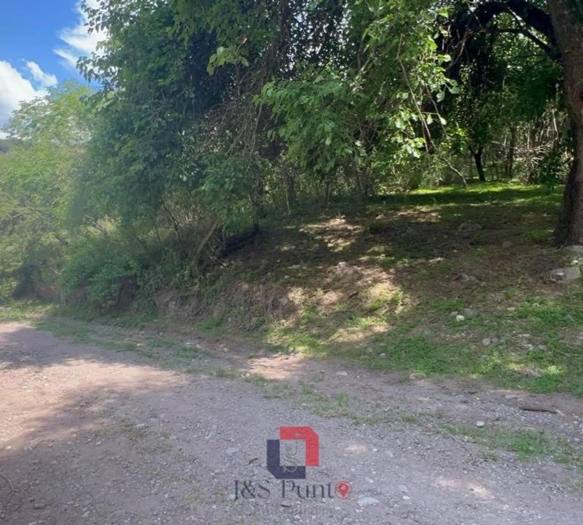 Lote en Corral de Barrancas 5
