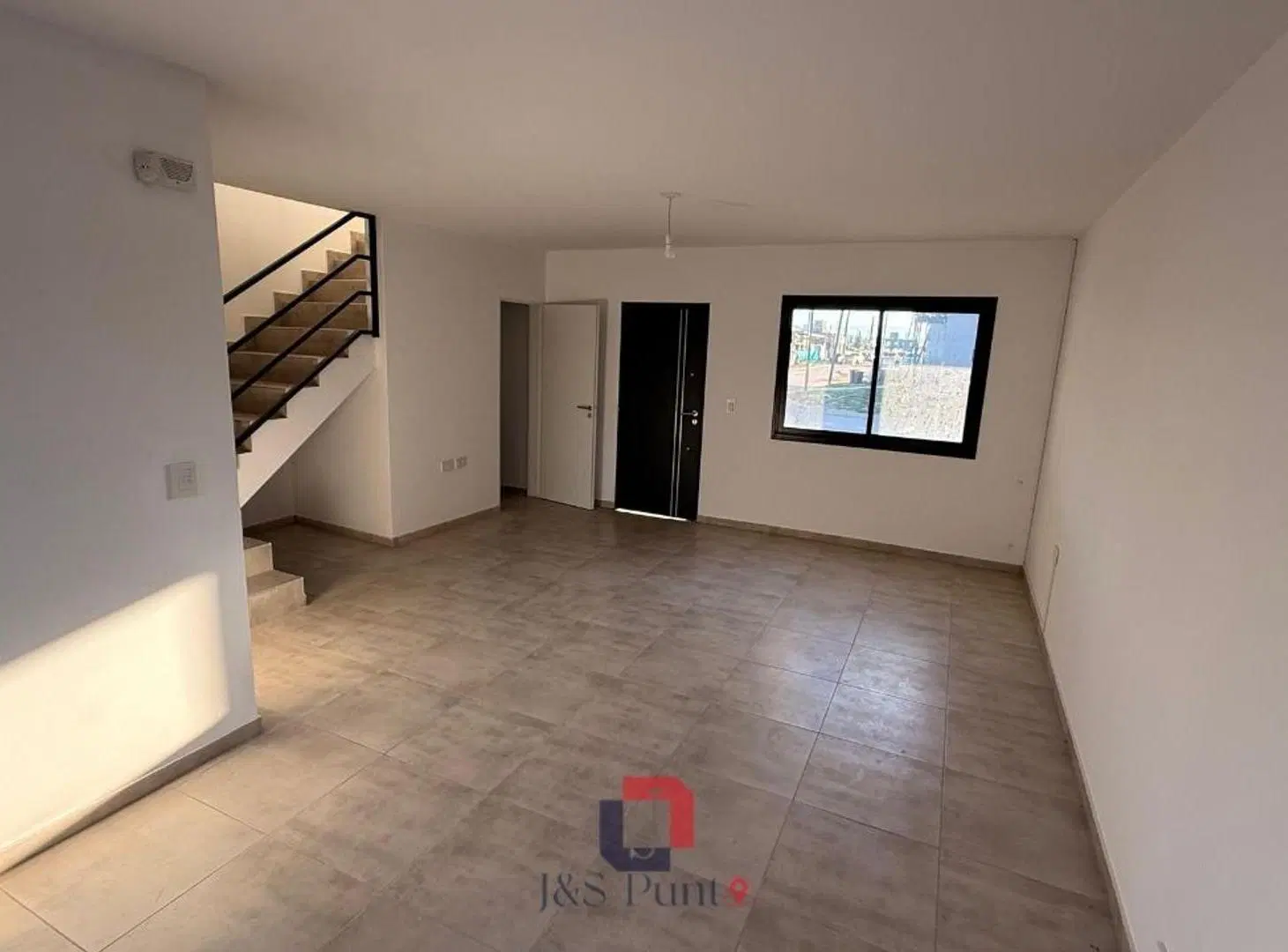 Duplex en Rincones de Manantiales 2