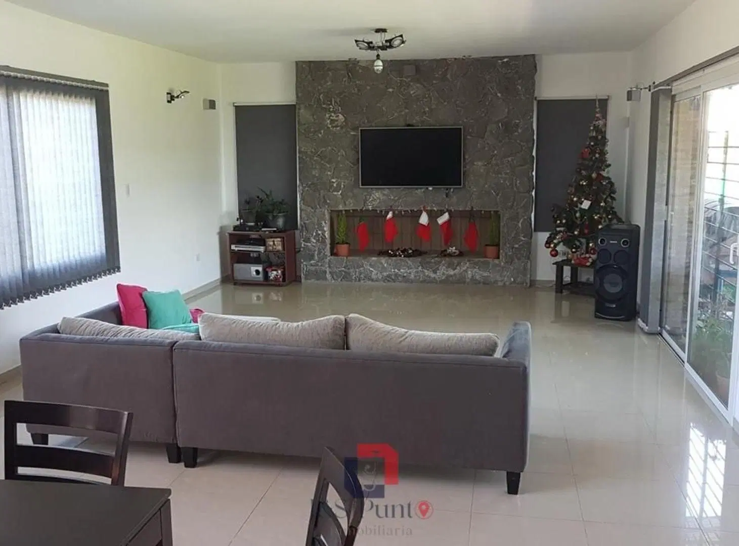 Casa de Categoría en Barrio Privado LOS SAUCES!! 3
