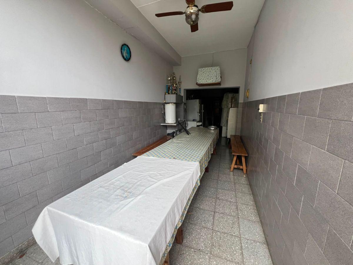 Foto de VENTA! Monte Grande! Casa 5 Dormitorios! Zona centro!, imagen 4