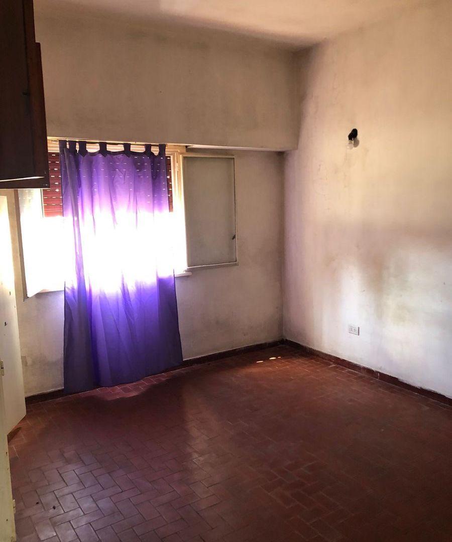 Foto de Casa 2 dormitorios a reciclar en Luis Guillon! Ideal Flipping, imagen 5