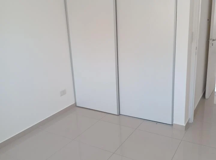 Excelente Piso de 3 amb con gran balcón con parrilla y dos cocheras! 5