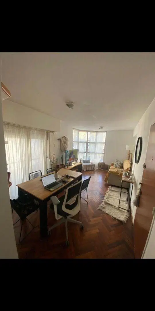 Excelente y amplio semipiso de 2 amb frente con cochera! 5
