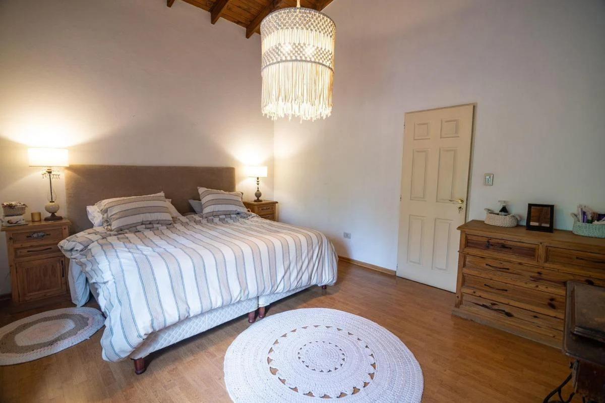 Casa Venta 5 Ambientes Casco de Moreno 4