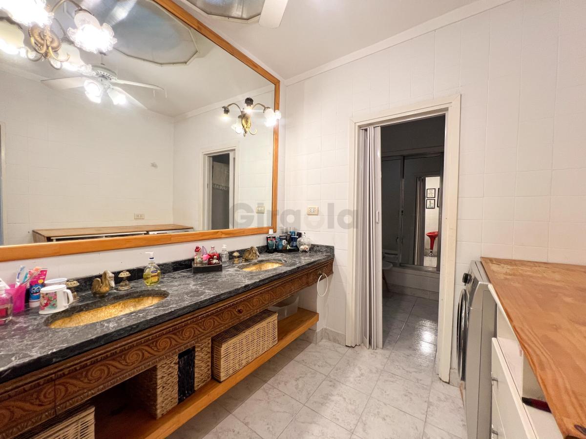 Venta de Casa 7 Ambientes Cochera en Barracas. Quincho. 5