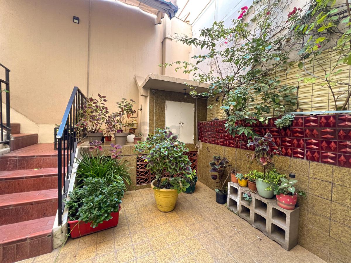 Venta de Casa 7 Ambientes Cochera en Barracas. Quincho. 3