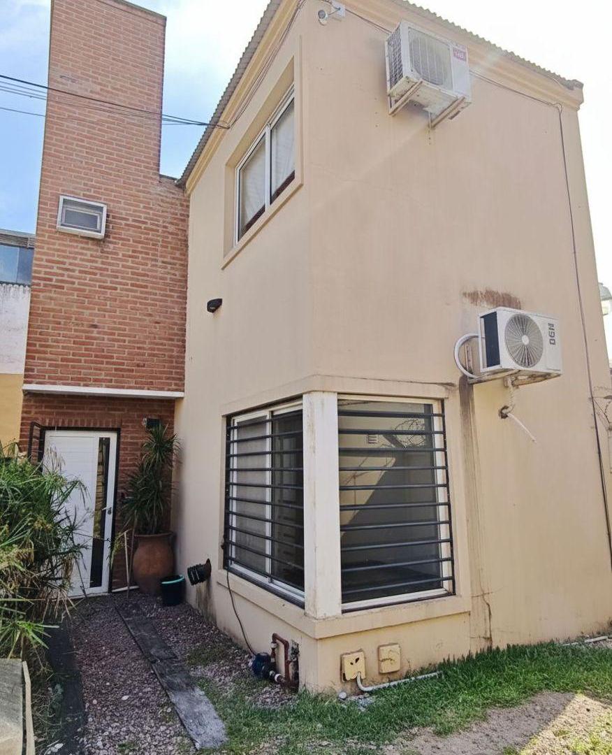VENTA DÚPLEX 3 AMBIENTES EN MORENO