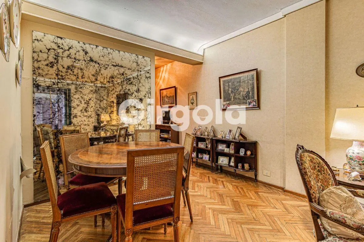 Departamento 3 ambientes con dependencia en venta en Caballito 2