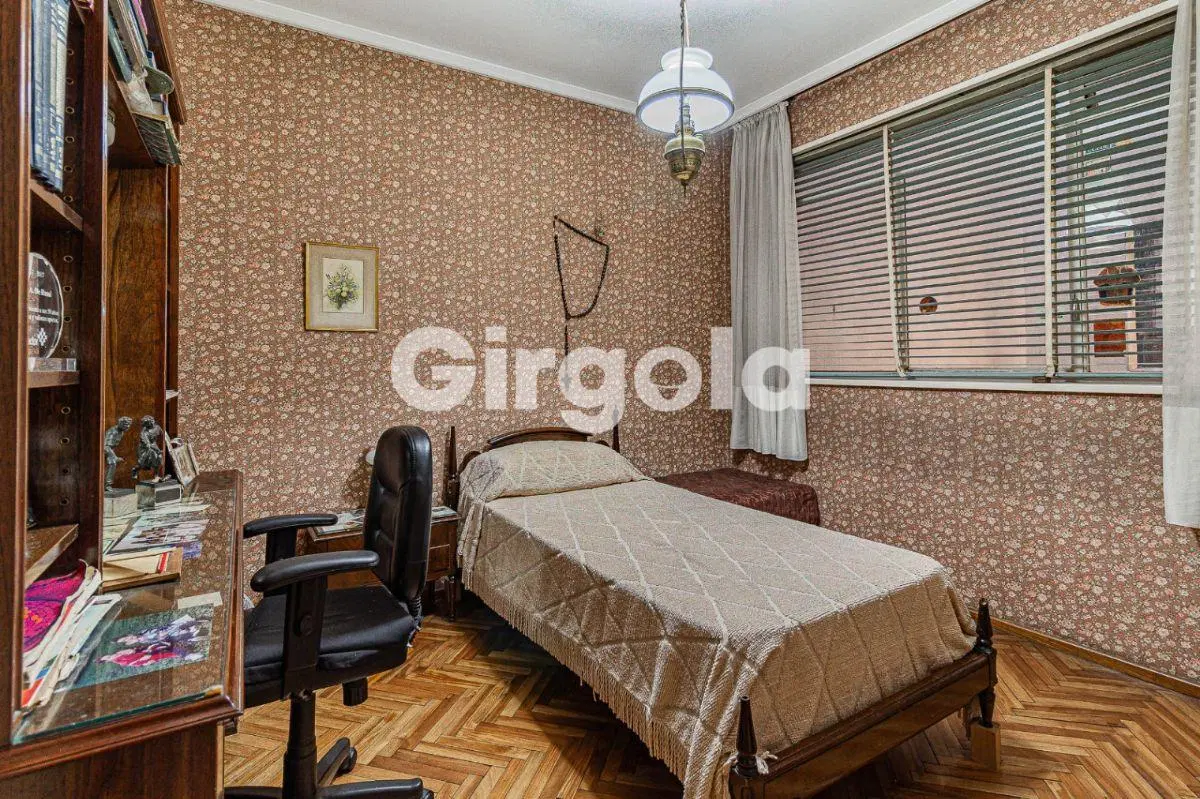 Departamento 3 ambientes con dependencia en venta en Caballito 4