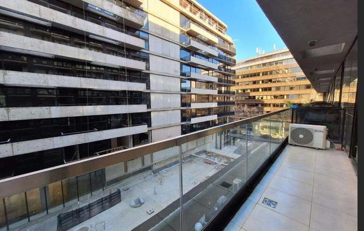 Departamento en venta c/ cochera en Puerto Madero 2