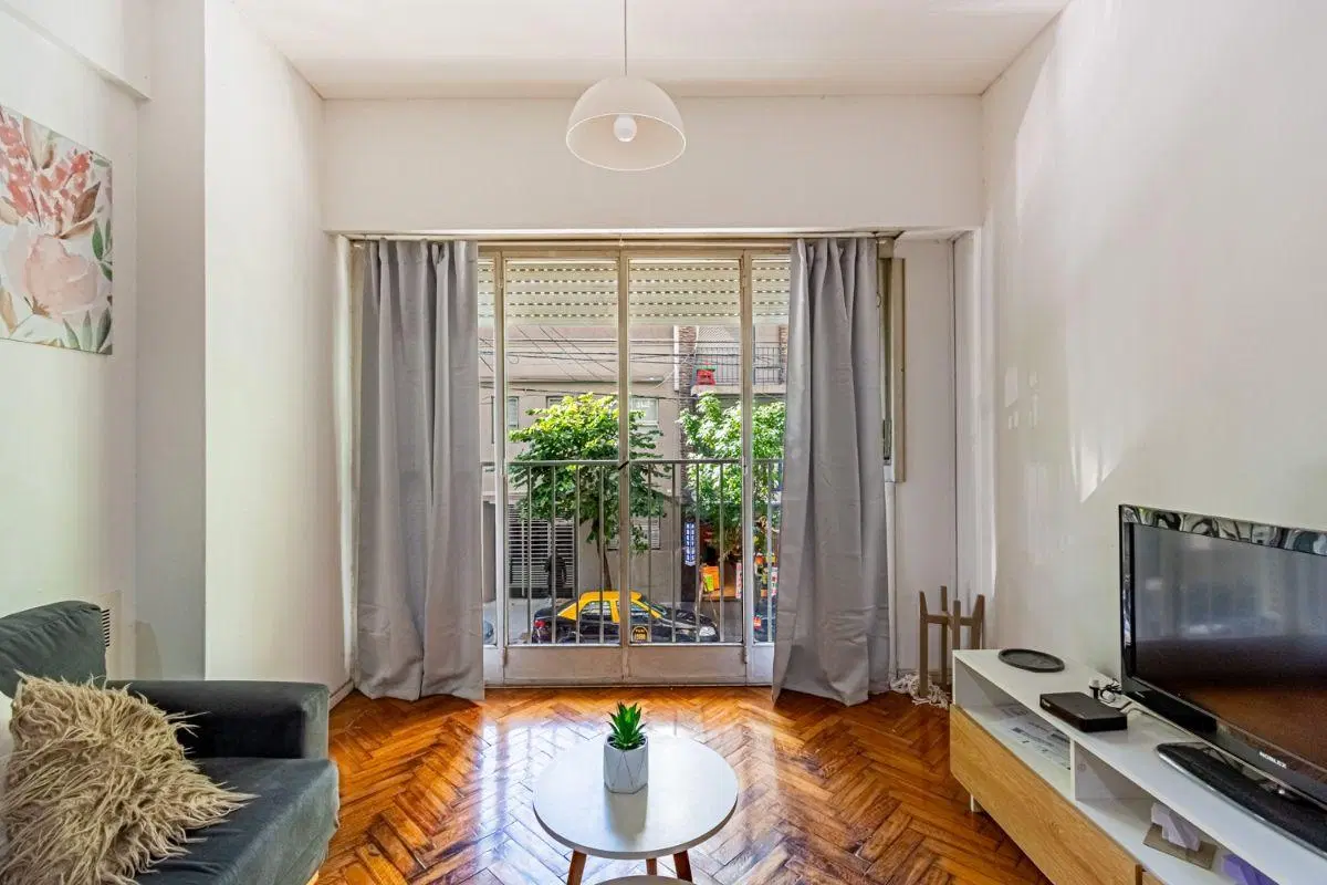 Venta departamento 3 ambientes en Almagro 5