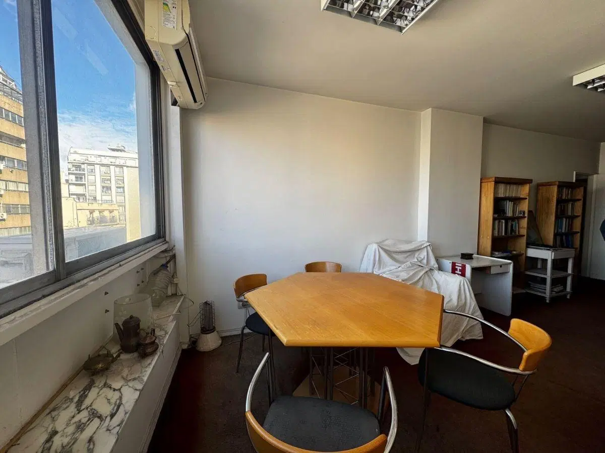 Venta de Oficina dos ambientes en Almagro 1