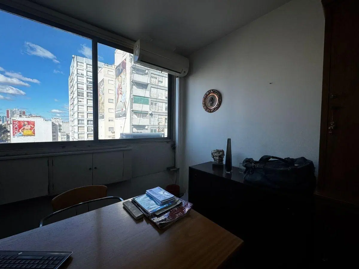 Venta de Oficina dos ambientes en Almagro 2