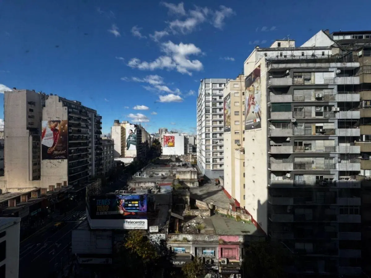 Venta de Oficina dos ambientes en Almagro 2