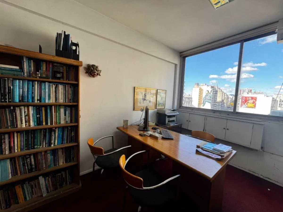 Venta de Oficina dos ambientes en Almagro 5