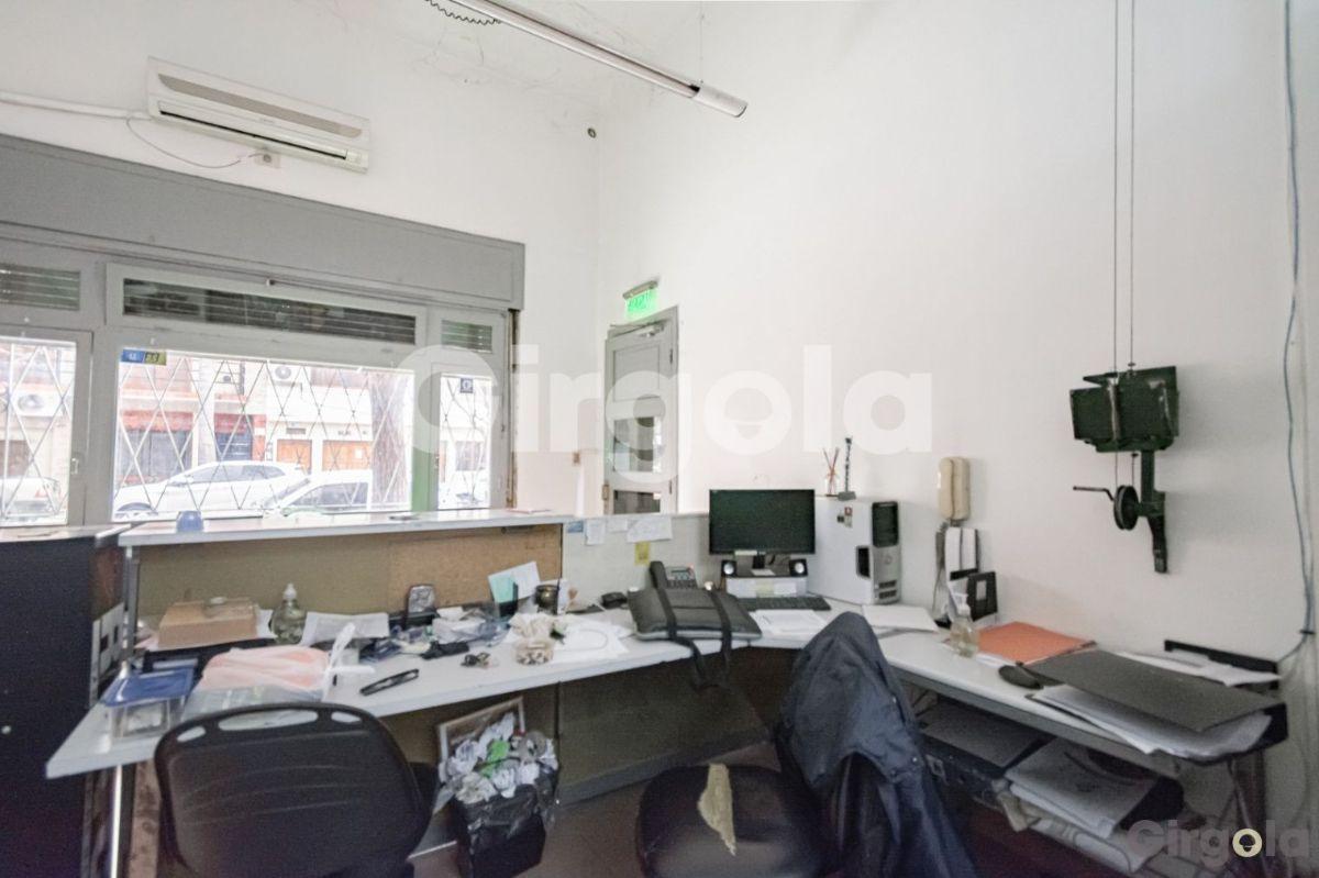 Foto de Venta Galpón en Flores 685m2, imagen 2