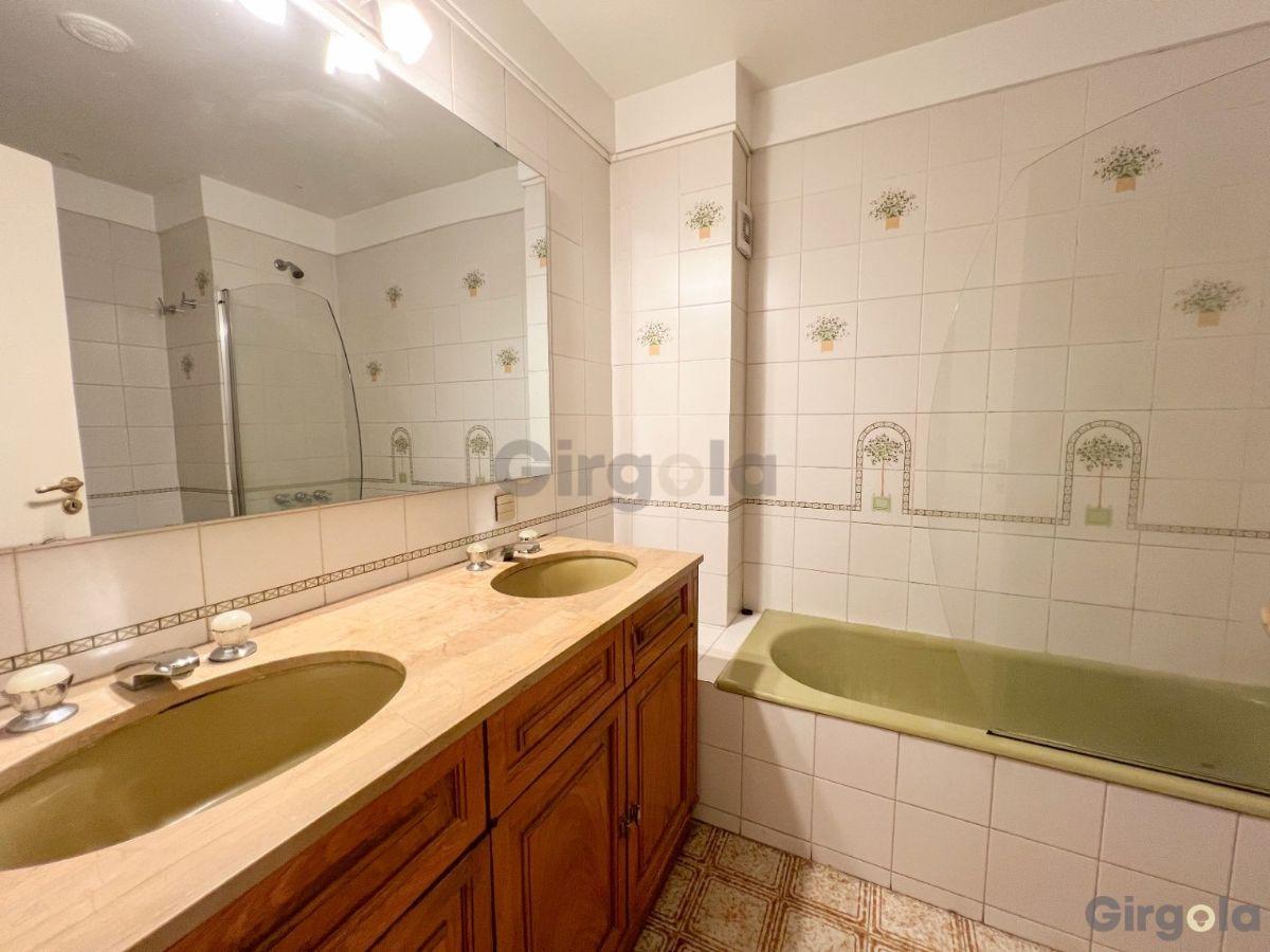 Foto de Venta departamento 5 ambientes c/ cochera en Caballito, imagen 4