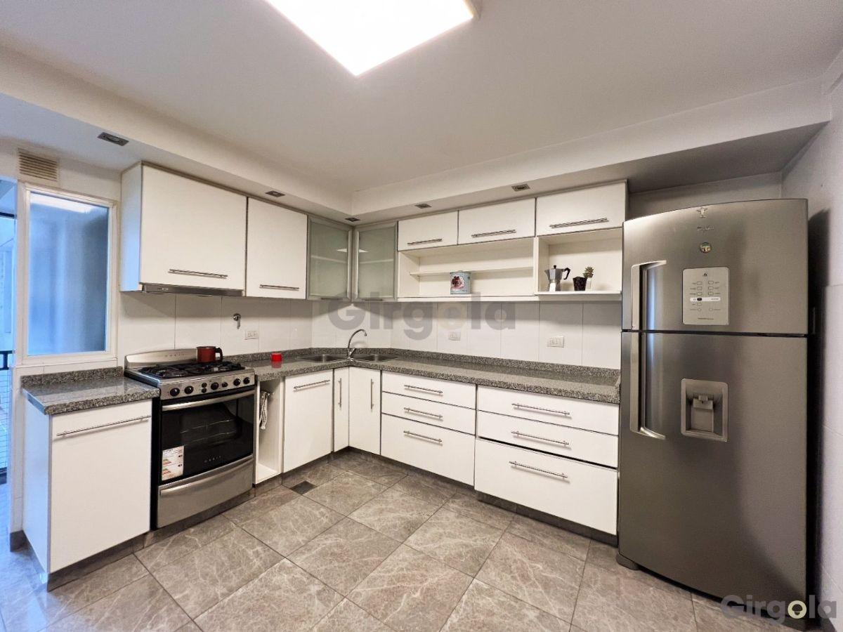 Foto de Venta departamento 5 ambientes c/ cochera en Caballito, imagen 5