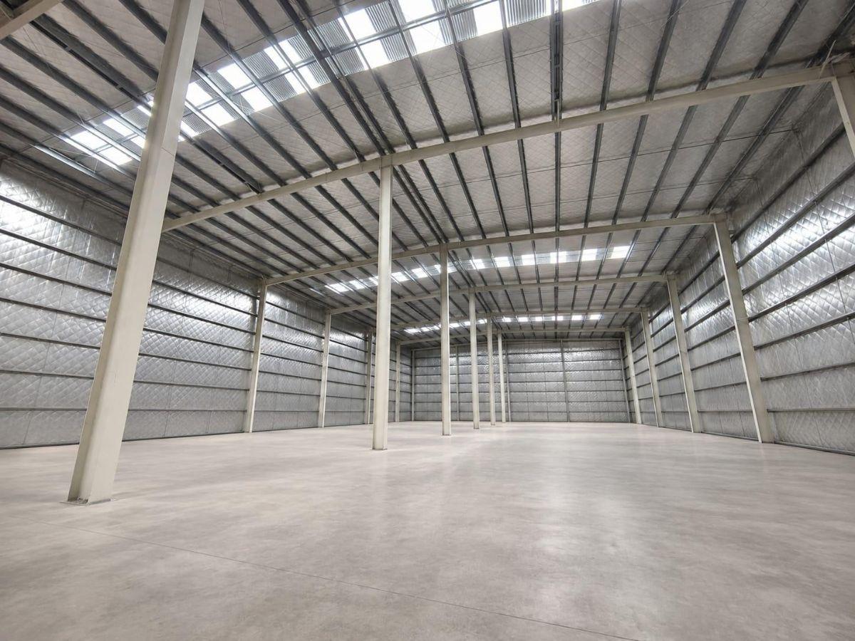 Foto de Galpón en alquiler de 2270m2 ubicado en La Reja, imagen 1