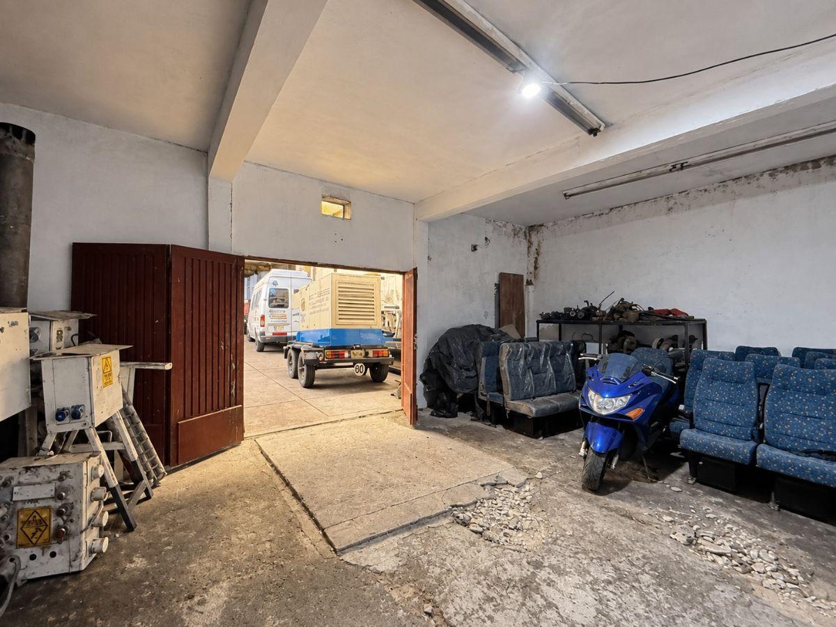 Foto de Depósito en venta de 400mts Lanus cocheras, imagen 3