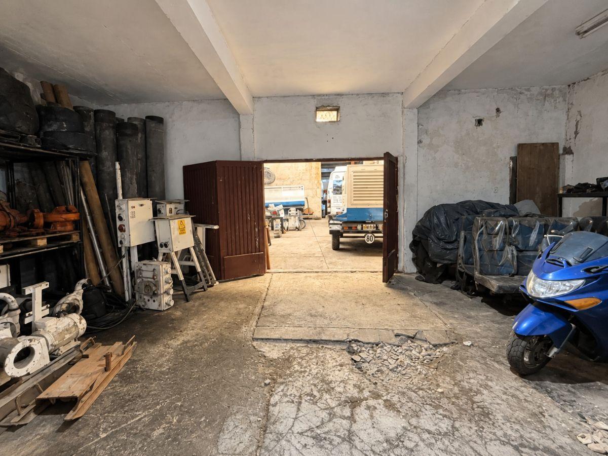 Foto de Depósito en venta de 400mts Lanus cocheras, imagen 2