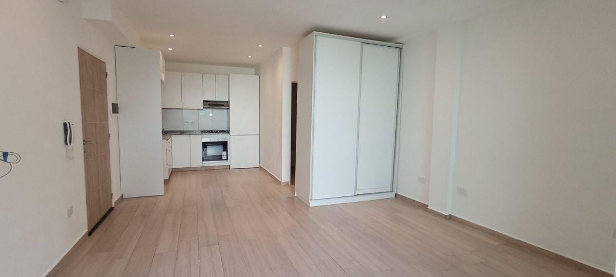 Foto de Alquiler departamento monoambiente con patio Belgrano, imagen 3