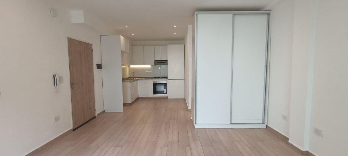 Foto de Alquiler departamento monoambiente con patio Belgrano, imagen 4