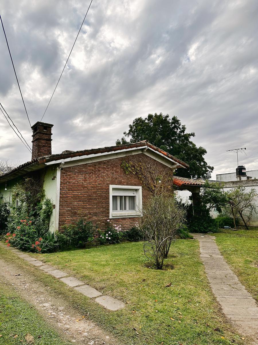 Casa en Venta en 506 Entre 12 y Camino Centenario - a Refaccionar 3