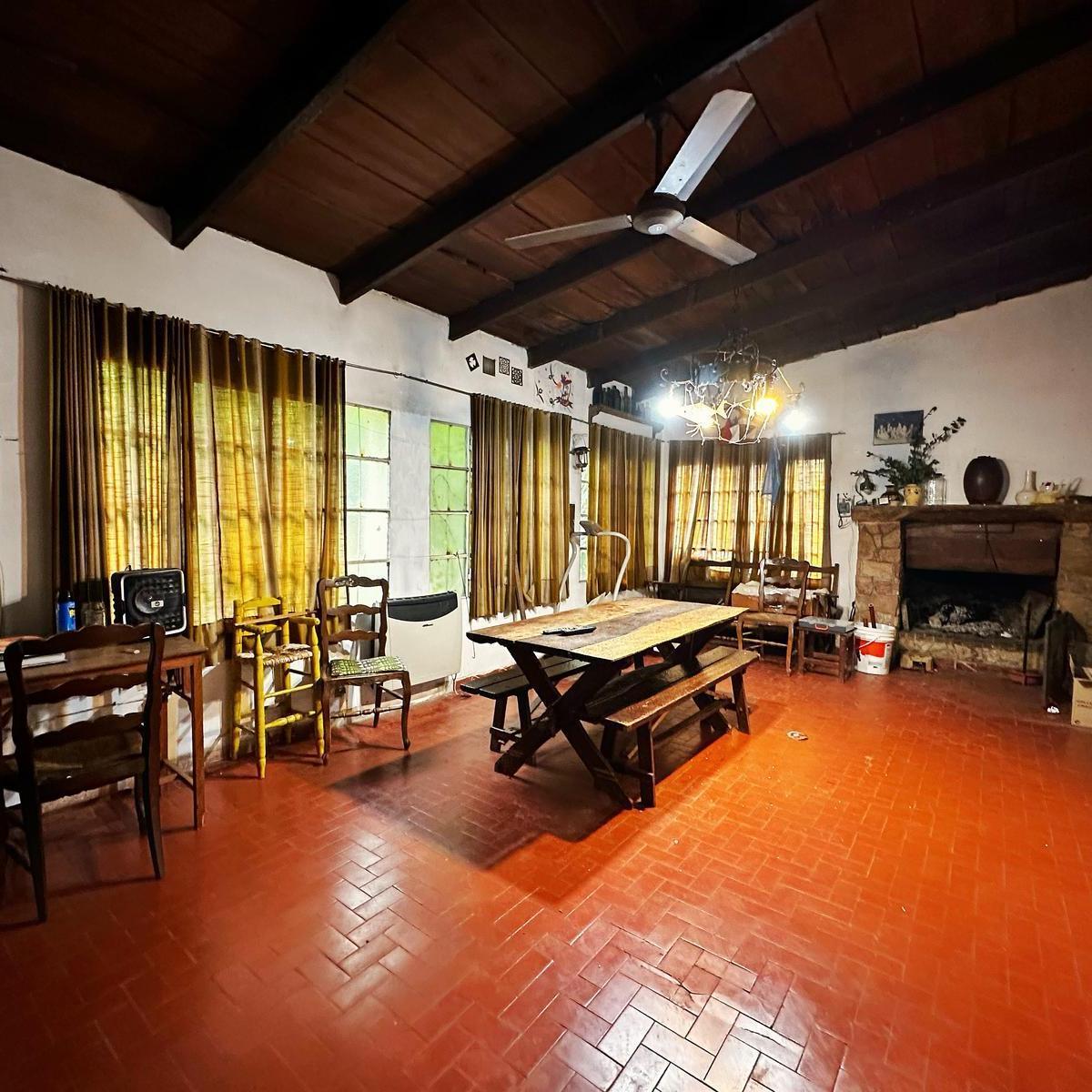 Casa en Venta en 506 Entre 12 y Camino Centenario - a Refaccionar 4