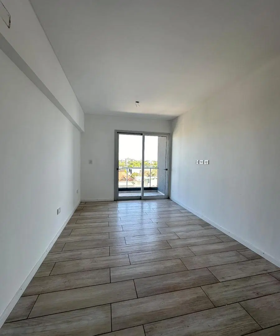 Departamento en venta en La Plata, un dormitorio. COCHERA. 3