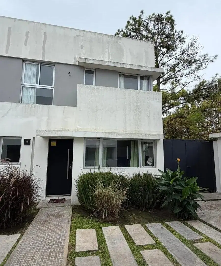 DUPLEX PH EN VENTA EN LA PLATA GONNET. 4