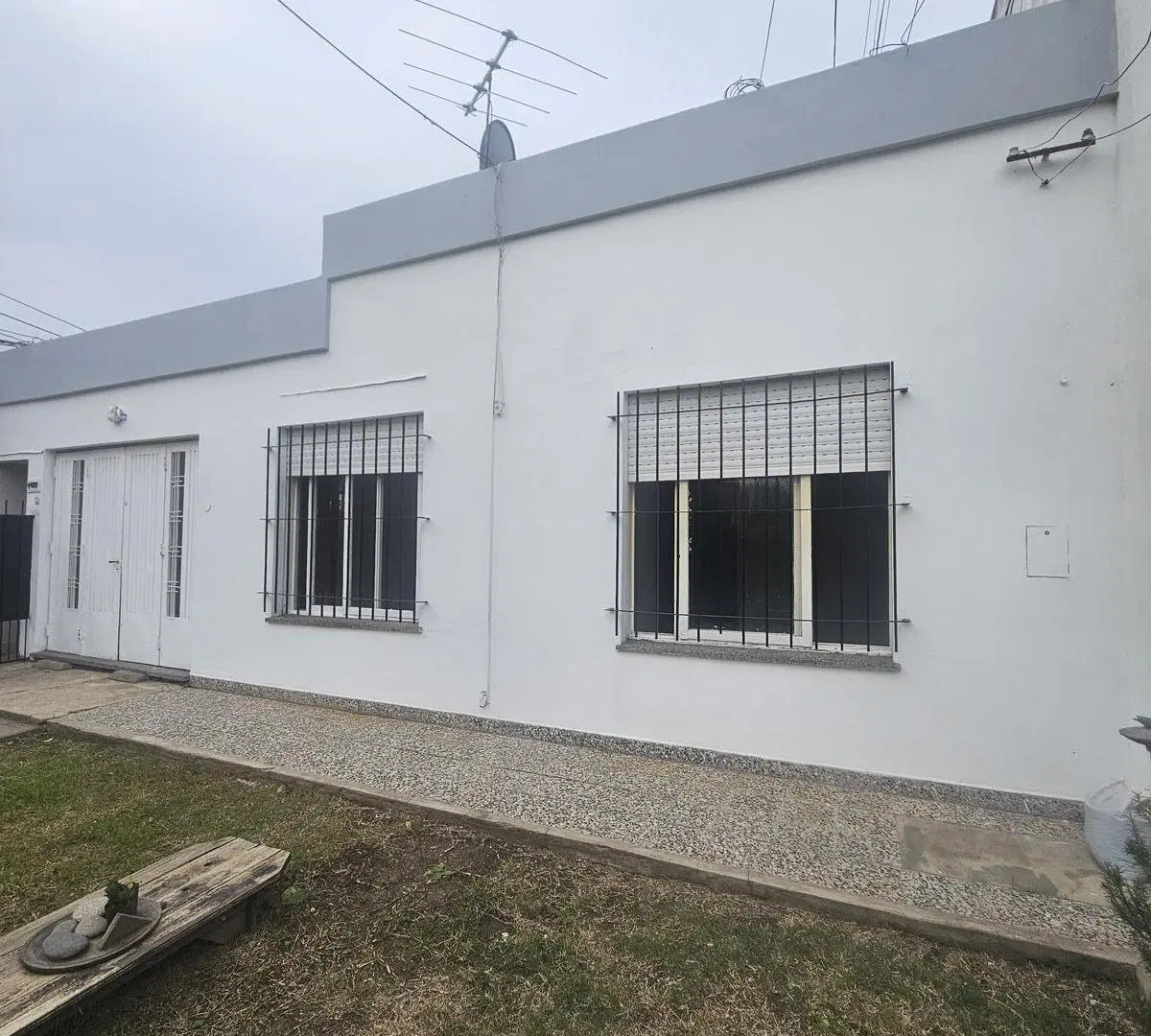 PH en Alquiler en La Plata - Los Hornos, 2 dormitorios, cochera. 2