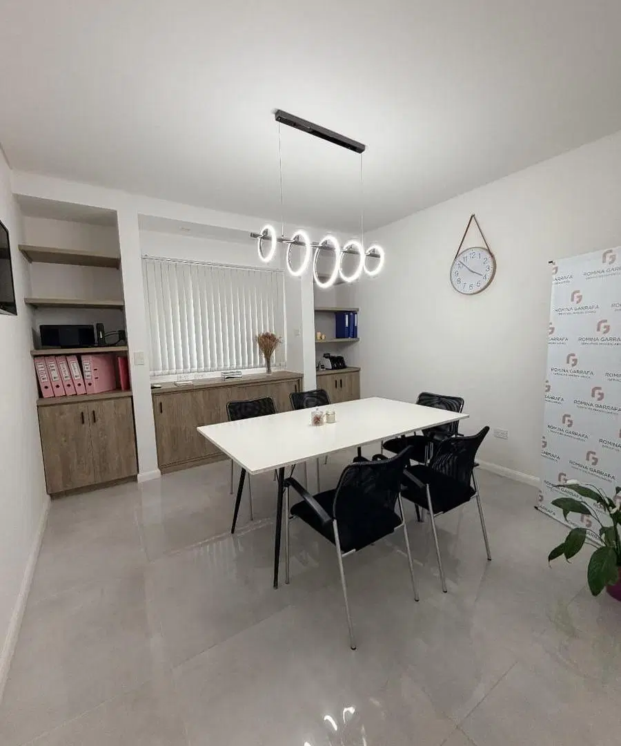 CASA PH EN VENTA EN LA PLATA, IDEAL OFICINA, ESCRIBANIA,CONSULTORIOS. 5