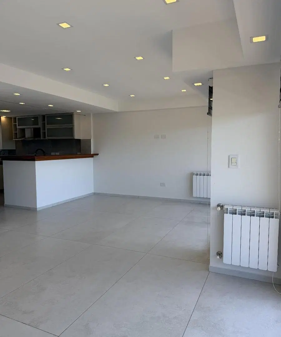 Departamento en Venta en La Plata, 3 dormitorios, cochera cubierta. 2