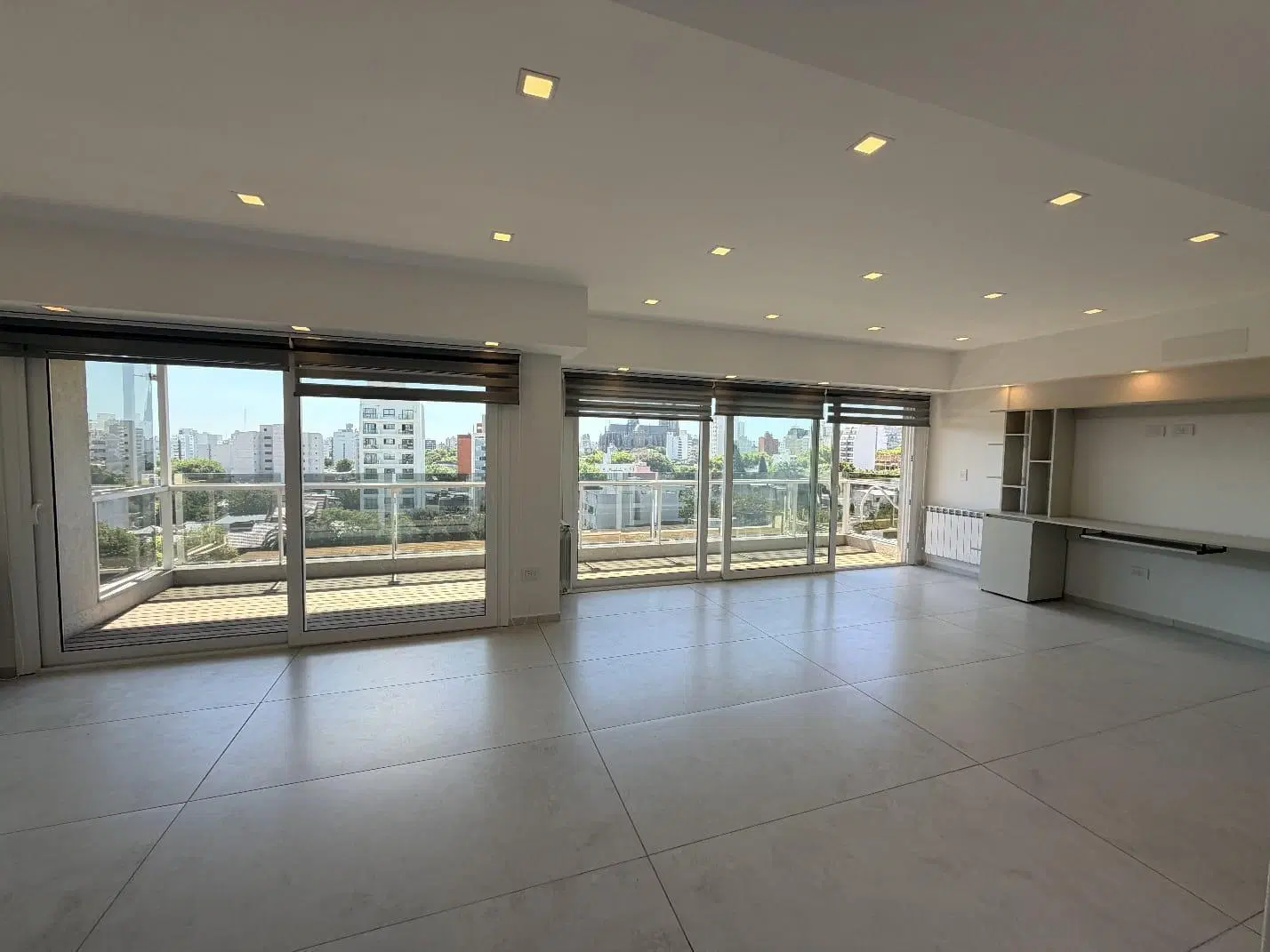 Departamento en Venta en La Plata, 3 dormitorios, cochera cubierta. 4