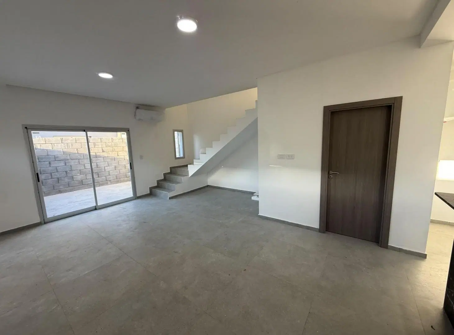 DUPLEX EN ALQUILER A ESTRENAR, 2 DORMITORIOS, COCHERA. 5