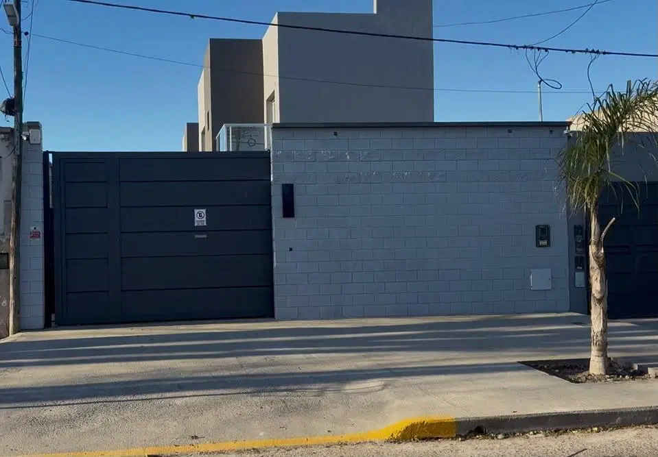 DUPLEX EN ALQUILER A ESTRENAR, 2 DORMITORIOS, COCHERA. 2